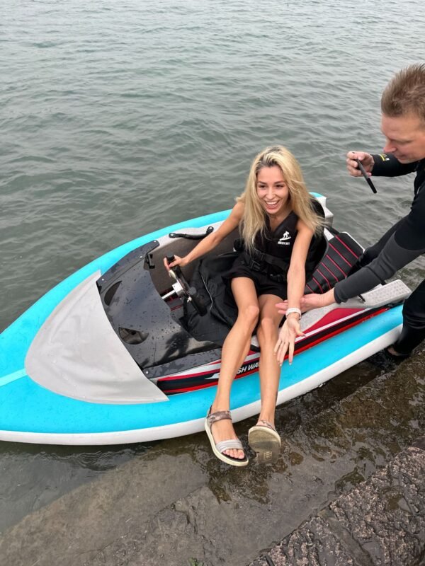 Mini electric karting boat, surfing, multi-functional fishing boat, water sports, water skiing