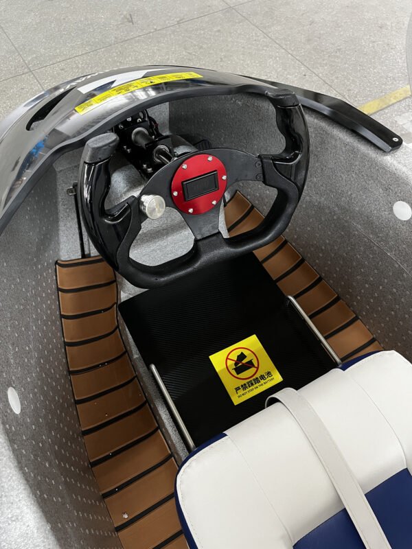 Small electric motorboats, electric kart boats, high-speed sports boats club, water sports, surfing - Image 4